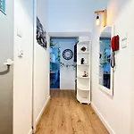 Dabrowskiego Centre By Bookinghost * Wrocław