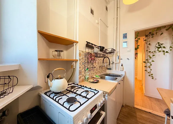 Dabrowskiego Centre By Bookinghost * Breslavia